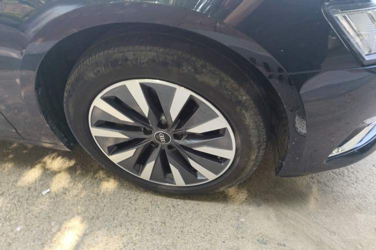 Used Audi A6L 2024 45 TFSI Prestige Elegant Edition Right Front Wheel Hub