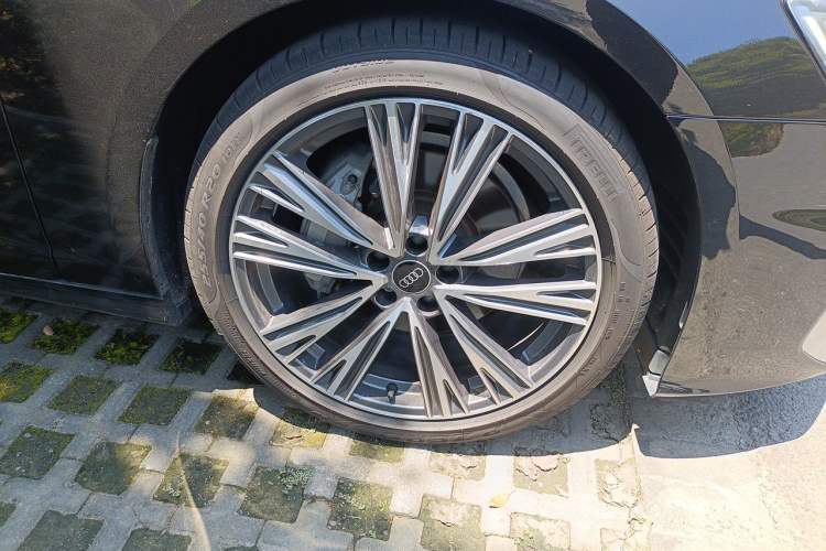 Used Audi A6L 2024 45 TFSI Prestige Dynamic Edition Right Front Wheel Hub