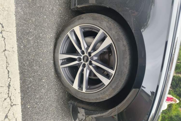 Used Audi A6L 2024 40 TFSI Luxury Dynamic Edition Right Front Wheel Hub