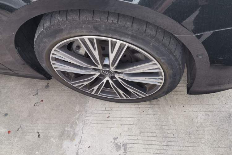 Used Audi A6L 2024 55 TFSI quattro Prestige Dynamic Edition Right Front Wheel Hub