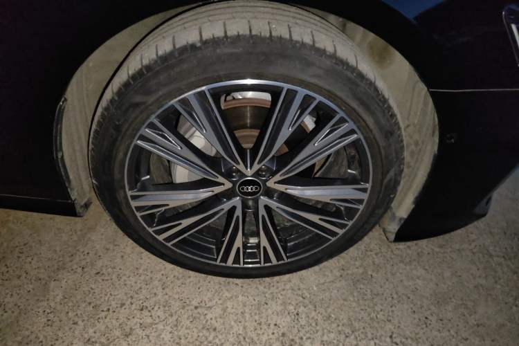 Used Audi A6L 2024 45 TFSI quattro Prestige Dynamic Edition Right Front Wheel Hub