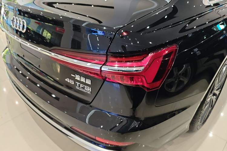 Used Audi A6L 2024 45 TFSI quattro Prestige Dynamic Edition Right Rear Taillight