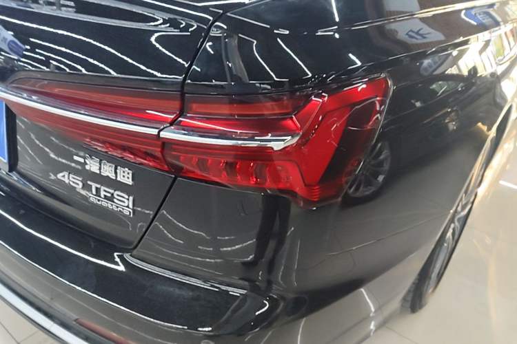 Used Audi A6L 2024 45 TFSI Prestige Dynamic Edition Right Rear Taillight