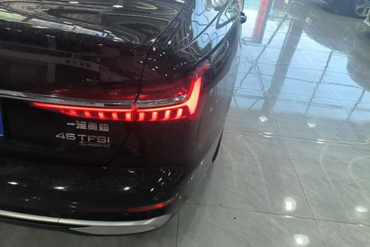 Used Audi A6L 2024 40 TFSI Luxury Dynamic Edition Right Rear Taillight