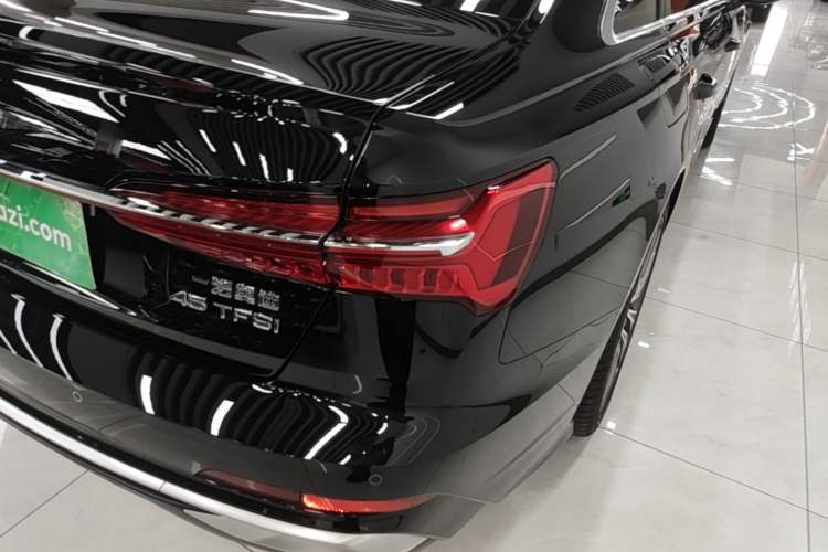 Used Audi A6L 2024 40 TFSI Luxury Dynamic Edition Right Rear Taillight