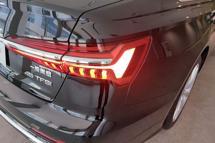 Used Audi A6L 2024 45 TFSI Prestige Dynamic Edition Right Rear Taillight