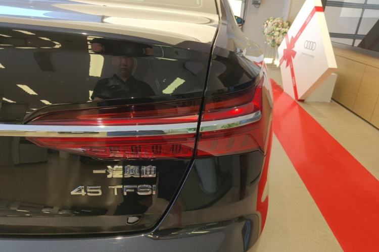Used Audi A6L 2024 45 TFSI Prestige Dynamic Edition Right Rear Taillight