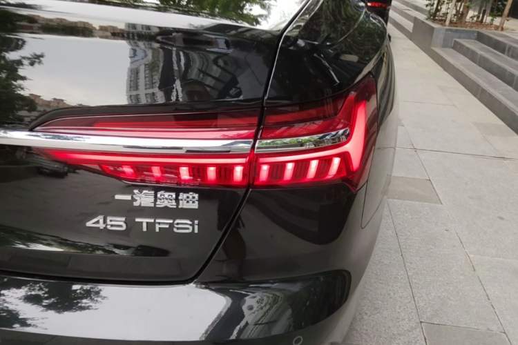 Used Audi A6L 2024 45 TFSI Prestige Dynamic Edition Right Rear Taillight