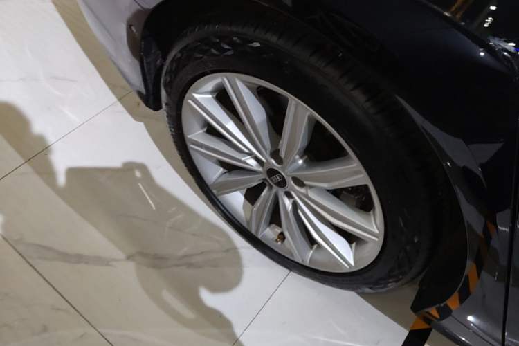 Used Audi A6L 2024 45 TFSI Prestige Dynamic Edition Right Rear Wheel Hub