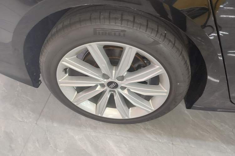 Used Audi A6L 2024 45 TFSI Prestige Dynamic Edition Right Rear Wheel Hub