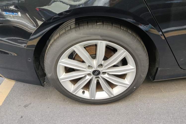 Used Audi A6L 2024 45 TFSI Prestige Dynamic Edition Right Rear Wheel Hub