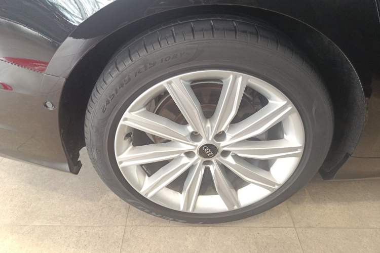 Used Audi A6L 2024 45 TFSI Prestige Dynamic Edition Right Rear Wheel Hub