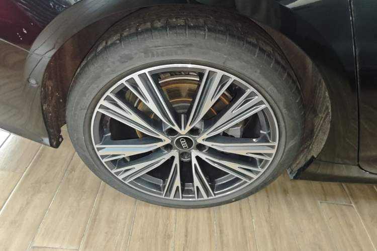 Used Audi A6L 2024 45 TFSI quattro Prestige Dynamic Edition Right Rear Wheel Hub