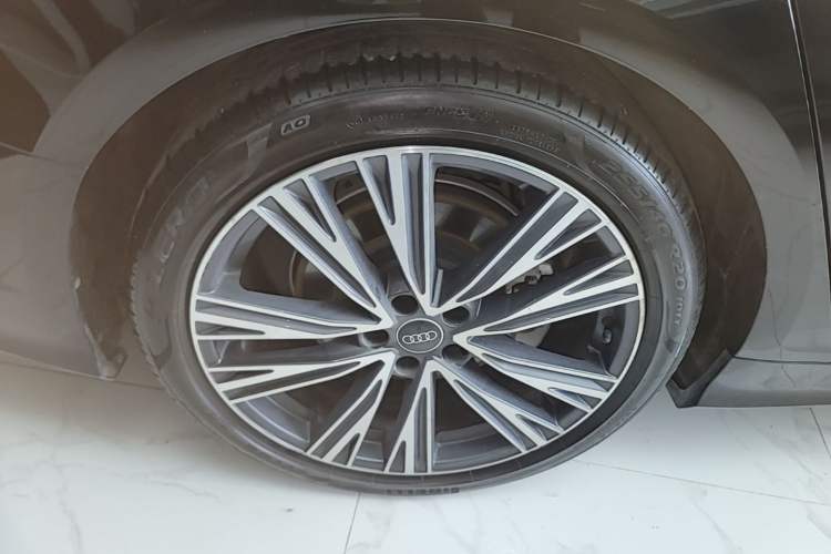 Used Audi A6L 2024 45 TFSI Prestige Dynamic Edition Right Rear Wheel Hub