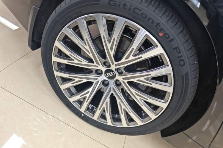 Used Audi A6L 2024 45 TFSI Prestige Elegant Edition Right Rear Wheel Hub