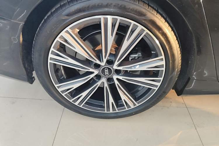 Used Audi A6L 2024 45 TFSI Prestige Dynamic Edition Right Rear Wheel Hub