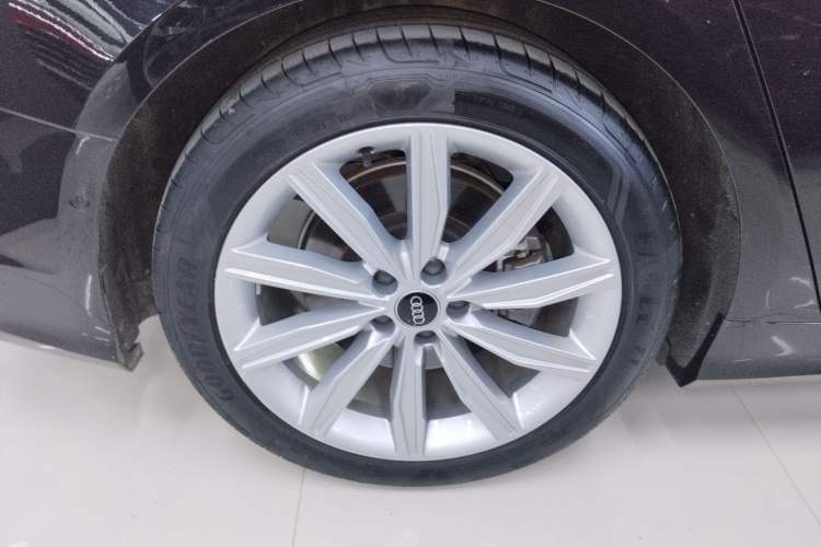 Used Audi A6L 2024 45 TFSI Prestige Dynamic Edition Right Rear Wheel Hub