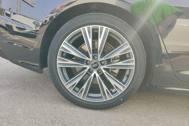 Used Audi A6L 2024 55 TFSI quattro Prestige Dynamic Edition Right Rear Wheel Hub