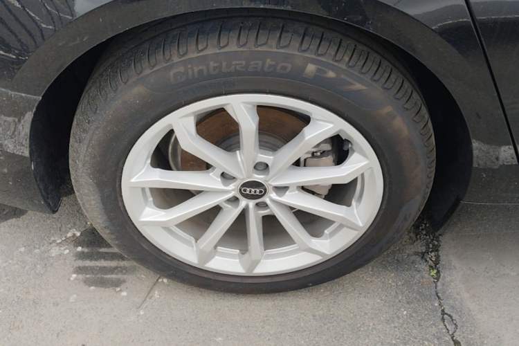 Used Audi A6L 2024 40 TFSI Luxury Prestige Edition Right Rear Wheel Hub