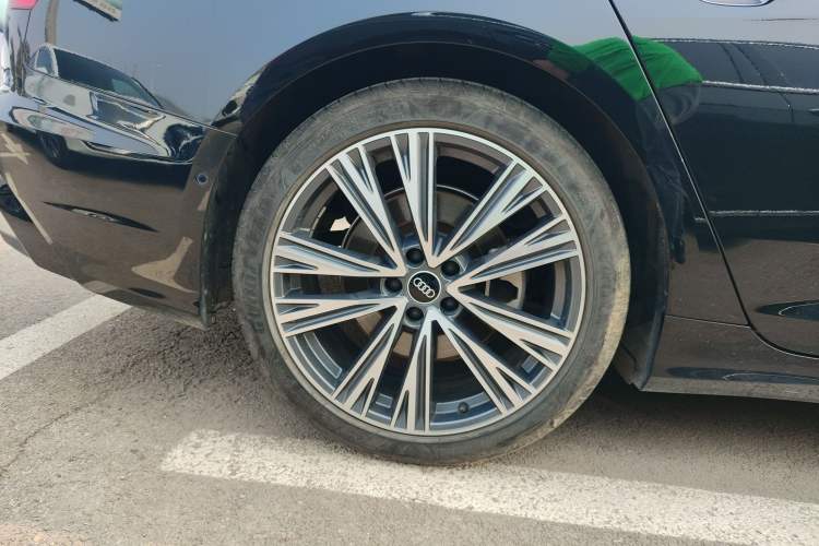 Used Audi A6L 2024 45 TFSI Prestige Dynamic Edition Right Rear Wheel Hub