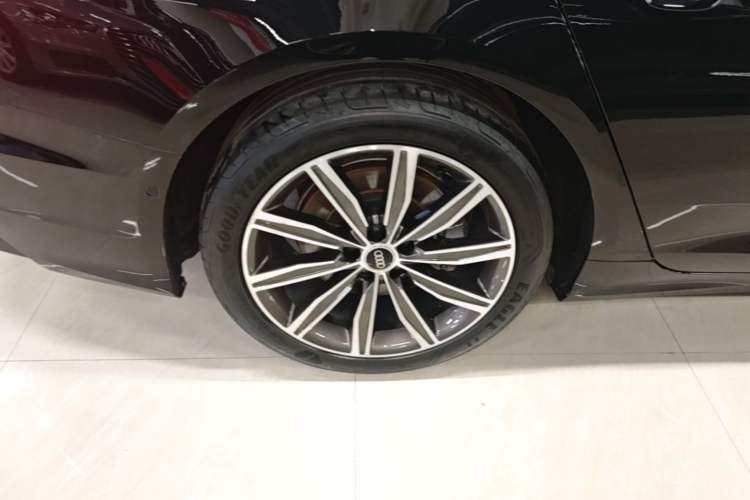 Used Audi A6L 2024 45 TFSI Prestige Dynamic Edition Right Rear Wheel Hub