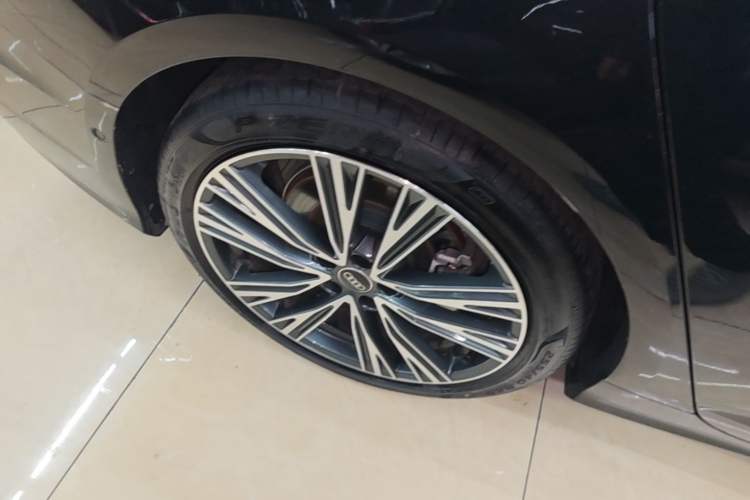Used Audi A6L 2024 45 TFSI quattro Prestige Dynamic Edition Right Rear Wheel Hub