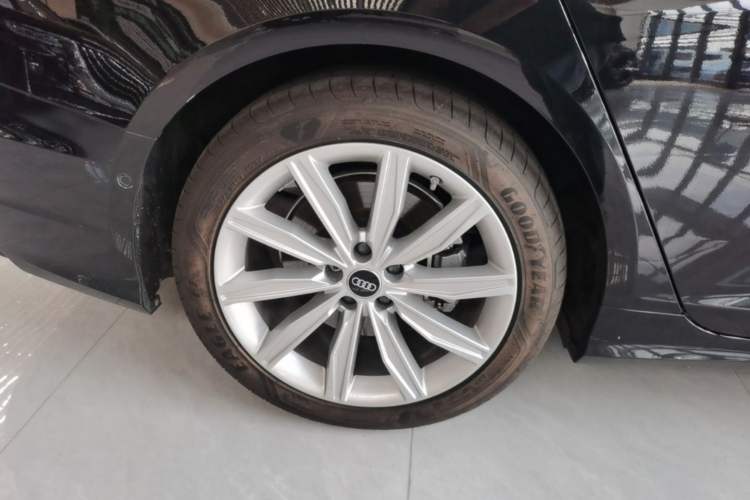 Used Audi A6L 2024 45 TFSI Prestige Dynamic Edition Right Rear Wheel Hub