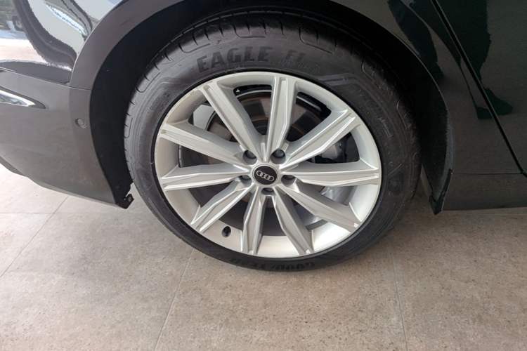 Used Audi A6L 2024 45 TFSI Prestige Dynamic Edition Right Rear Wheel Hub