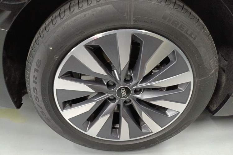 Used Audi A6L 2024 45 TFSI Prestige Elegant Edition Right Rear Wheel Hub
