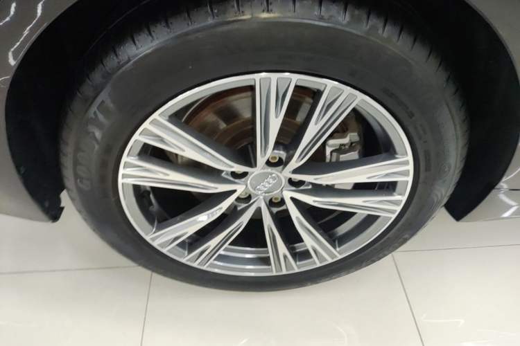 Used Audi A6L 2024 45 TFSI Prestige Elegant Edition Right Rear Wheel Hub