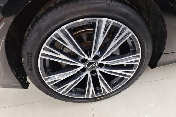 Used Audi A6L 2024 45 TFSI Prestige Dynamic Edition Right Rear Wheel Hub