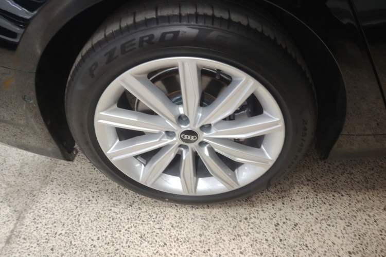 Used Audi A6L 2024 45 TFSI Prestige Dynamic Edition Right Rear Wheel Hub