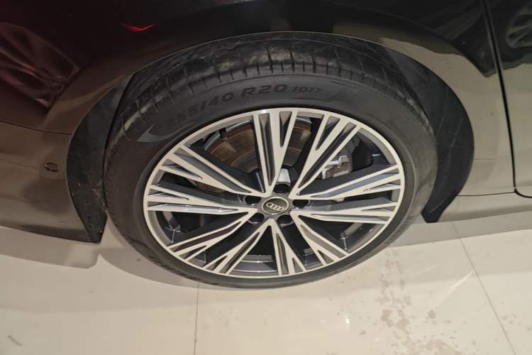 Used Audi A6L 2024 45 TFSI quattro Prestige Dynamic Edition Right Rear Wheel Hub