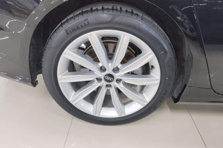 Used Audi A6L 2024 45 TFSI Prestige Dynamic Edition Right Rear Wheel Hub