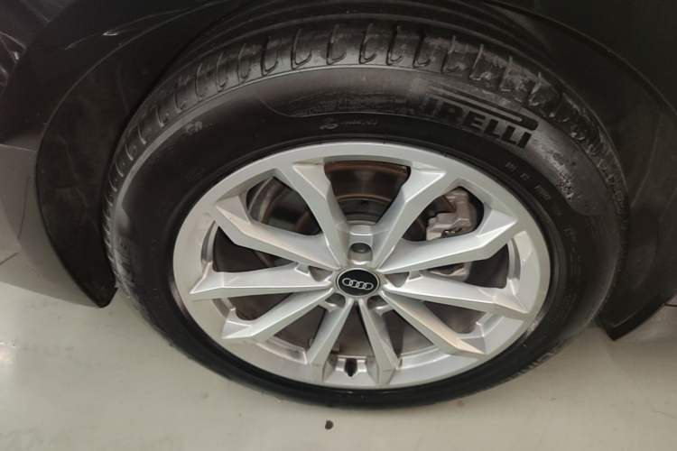 Used Audi A6L 2024 40 TFSI Luxury Prestige Edition Right Rear Wheel Hub