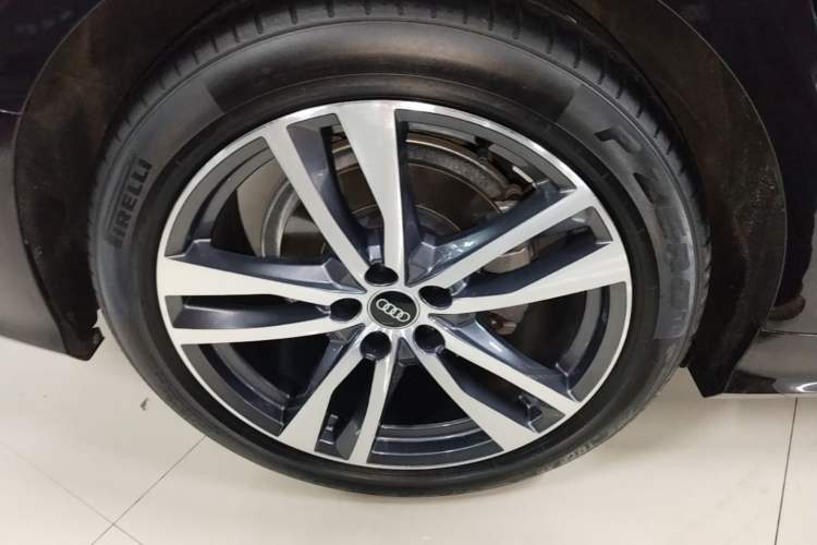Used Audi A6L 2024 40 TFSI Luxury Dynamic Edition Right Rear Wheel Hub