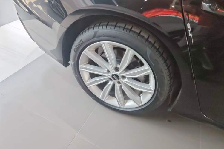 Used Audi A6L 2024 45 TFSI Prestige Dynamic Edition Right Rear Wheel Hub