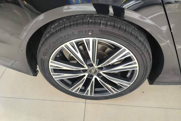 Used Audi A6L 2024 45 TFSI quattro Prestige Dynamic Edition Right Rear Wheel Hub