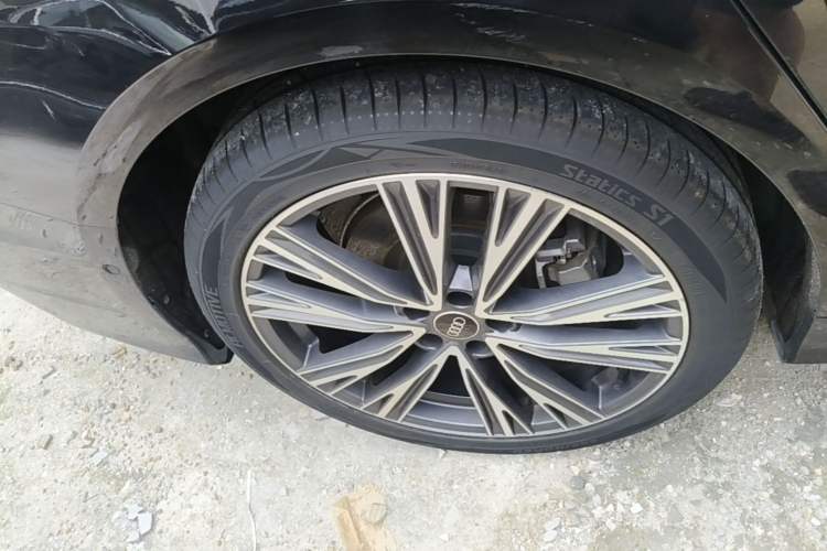Used Audi A6L 2024 55 TFSI quattro Prestige Dynamic Edition Right Rear Wheel Hub