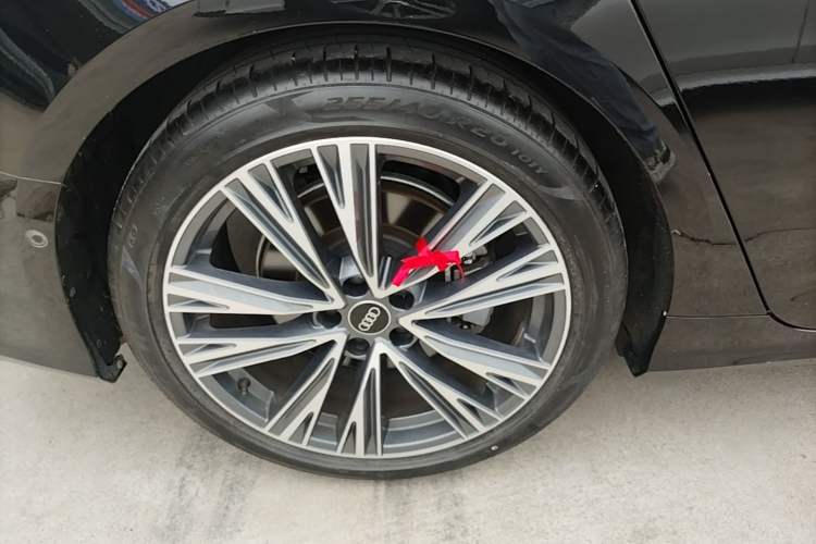 Used Audi A6L 2024 45 TFSI Prestige Dynamic Edition Right Rear Wheel Hub