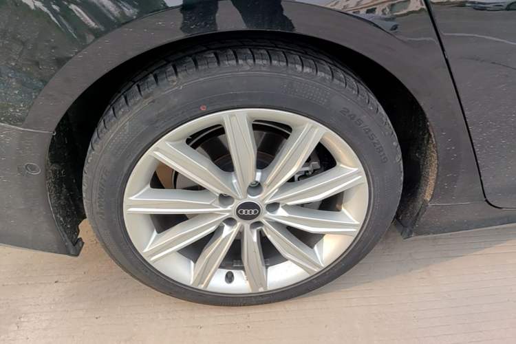 Used Audi A6L 2024 45 TFSI Prestige Dynamic Edition Right Rear Wheel Hub