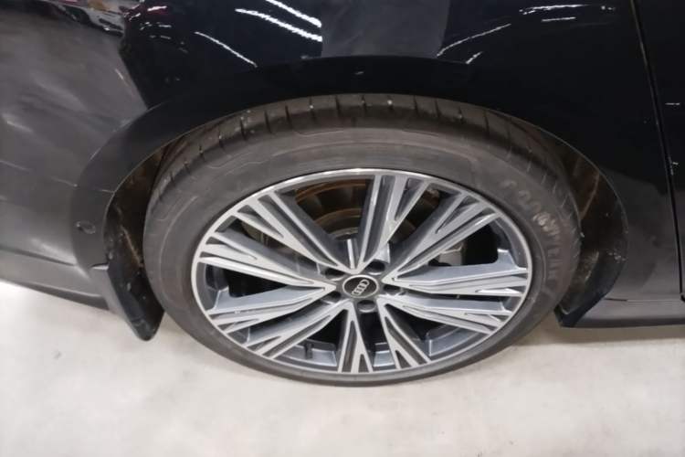 Used Audi A6L 2024 45 TFSI Prestige Dynamic Edition Right Rear Wheel Hub