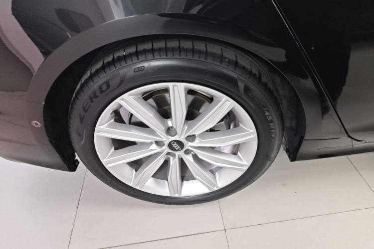 Used Audi A6L 2024 45 TFSI Prestige Dynamic Edition Right Rear Wheel Hub