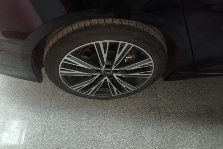 Used Audi A6L 2024 45 TFSI quattro Prestige Dynamic Edition Right Rear Wheel Hub