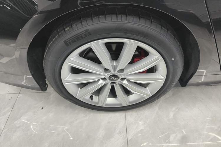Used Audi A6L 2024 45 TFSI Prestige Dynamic Edition Right Rear Wheel Hub