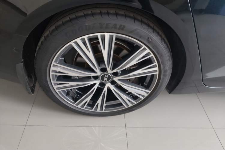 Used Audi A6L 2024 45 TFSI Prestige Elegant Edition Right Rear Wheel Hub