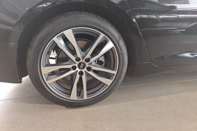 Used Audi A6L 2024 45 TFSI Prestige Elegant Edition Right Rear Wheel Hub