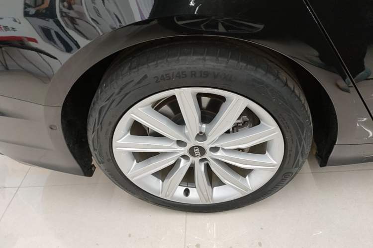 Used Audi A6L 2024 45 TFSI Prestige Dynamic Edition Right Rear Wheel Hub