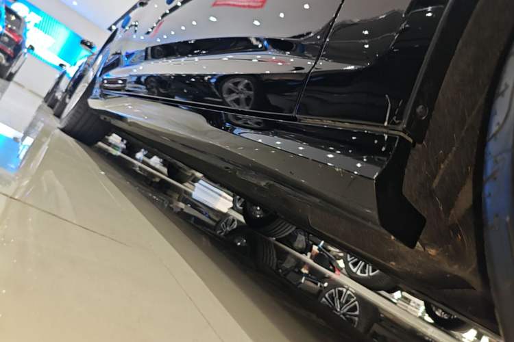 Used Audi A6L 2024 45 TFSI Prestige Dynamic Edition Right Side Sill
