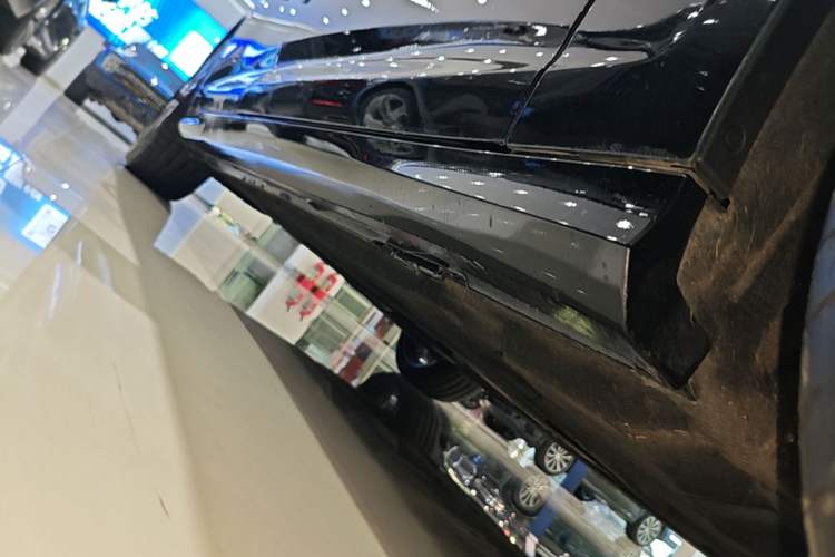Used Audi A6L 2024 45 TFSI quattro Prestige Dynamic Edition Right Side Sill
